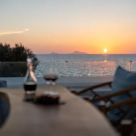 Alojamento de Acomodação e Pequeno-almoço Aegean Melody & Vlychada